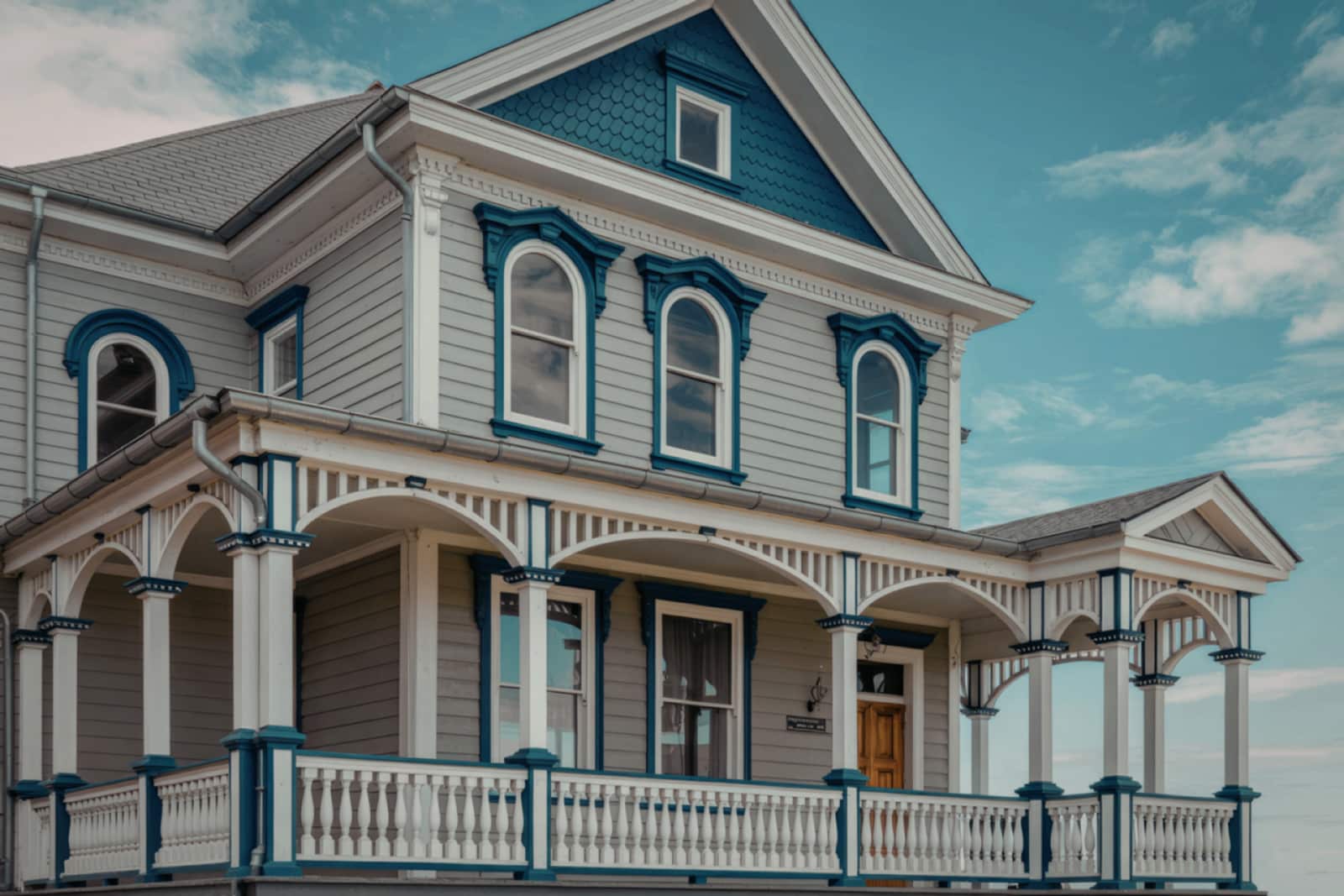 Victorian style house with porch in Olde Towne East, Columbus Ohio